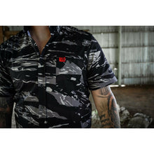 Load image into Gallery viewer, LIGHT WEIGHT BUTTON UP SHORT SLEEVE