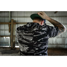 Load image into Gallery viewer, LIGHT WEIGHT BUTTON UP SHORT SLEEVE