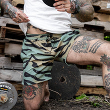 Load image into Gallery viewer, Men's V3 Performance Training Shorts | 5.5"