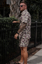 Load image into Gallery viewer, Tropical Frogskin Button-up