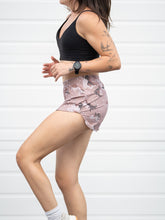 Load image into Gallery viewer, Savage Silkies - Chocolate Chip