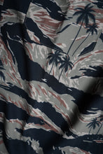 Load image into Gallery viewer, Tiger Stripe Green Button-up