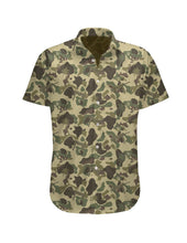 Load image into Gallery viewer, Tropical Frogskin Button-up