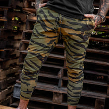 Load image into Gallery viewer, Men's Dynamic Performance Joggers 2.0