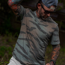 Load image into Gallery viewer, Men's Outdoor UPF40 Performance T-Shirt