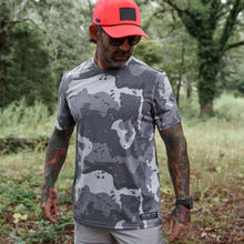 Load image into Gallery viewer, Men's Outdoor UPF40 Performance T-Shirt
