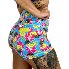 Load image into Gallery viewer, Ladies Seamless Front Performance Training Shorts V3