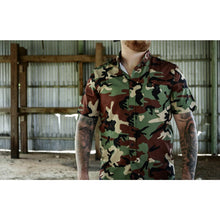 Load image into Gallery viewer, LIGHT WEIGHT BUTTON UP SHORT SLEEVE