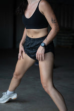 Load image into Gallery viewer, Savage Silkies - STMC® Black